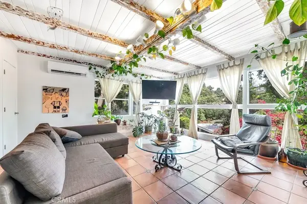 8869 Lookout Mountain Ave, Los Angeles, CA 90046