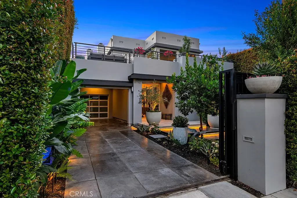 8719 Rosewood, West Hollywood, CA 90048 - #1