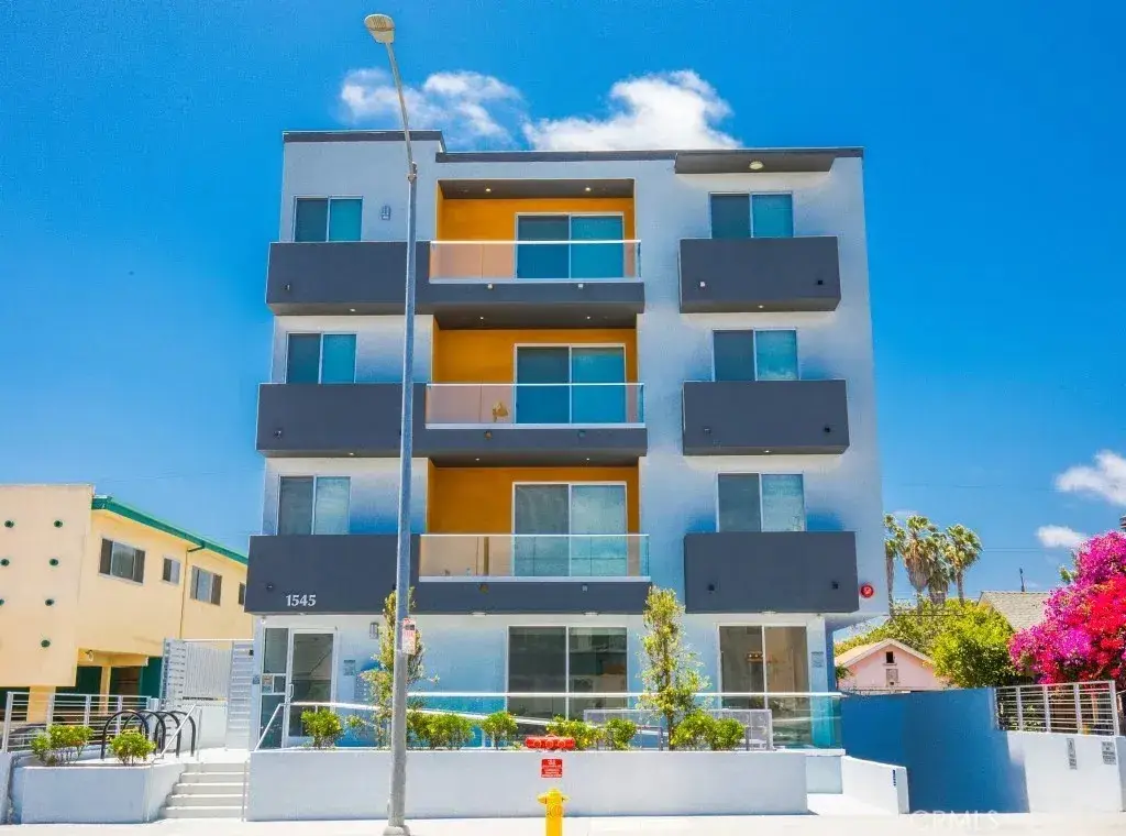 1545 S Fairfax, Los Angeles, CA 90019 - #1