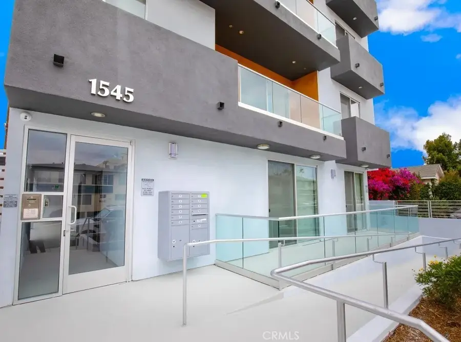 1545 S Fairfax, Los Angeles, CA 90019 - #3