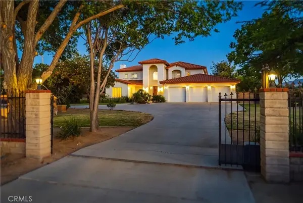 2020 W Avenue North, Palmdale, CA 93551