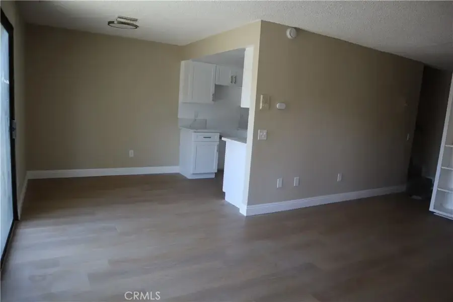 9047 Langdon #4, North Hills, CA 91343 - #3