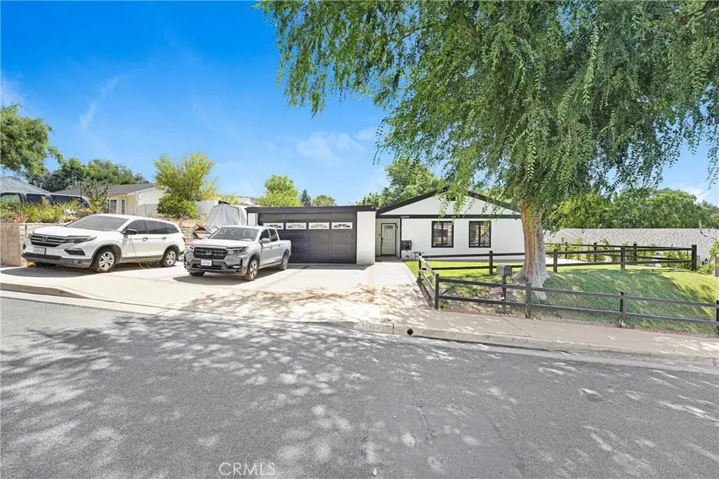 28038 Lakehurst, Canyon Country, CA 91351 - #1