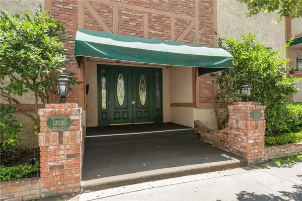 12030 Rochester #207 Avenue #207, Los Angeles, CA 90025