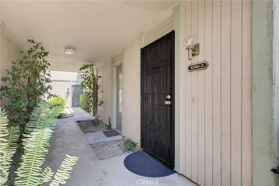 10740 Woodley Avenue #3, Granada Hills, CA 91344 - #2
