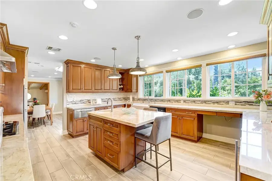 5062 Avenida Hacienda, Tarzana, CA 91356 - #3