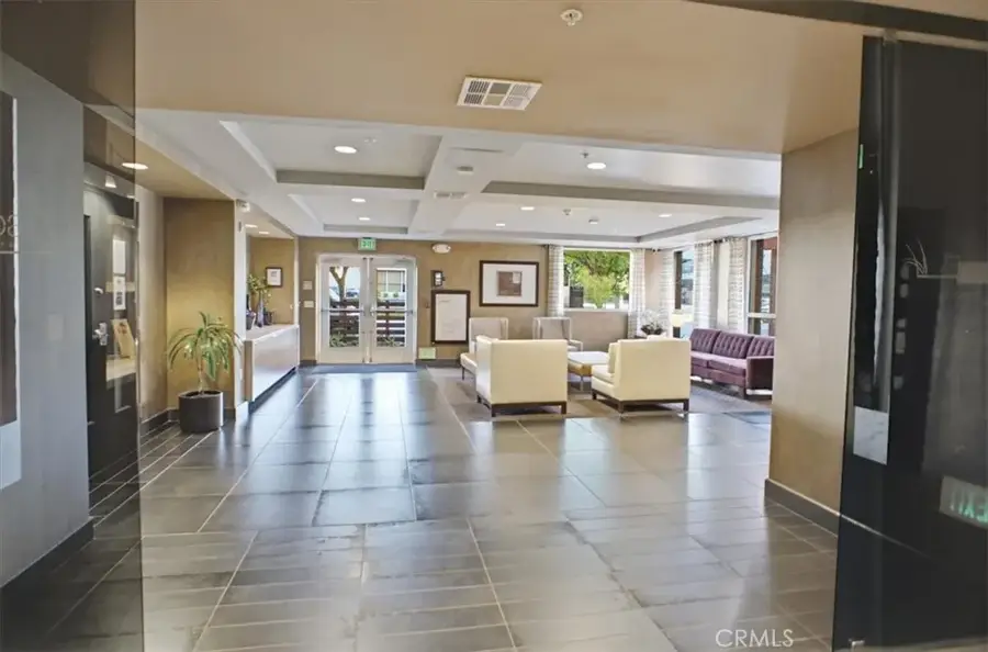 21301 Erwin #443, Woodland Hills, CA 91367 - #2