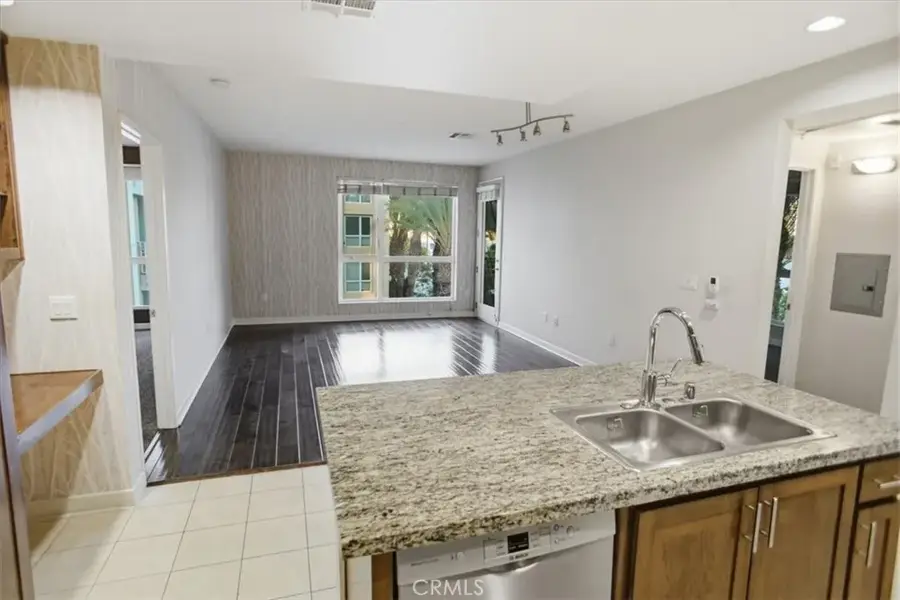 21301 Erwin #443, Woodland Hills, CA 91367 - #3