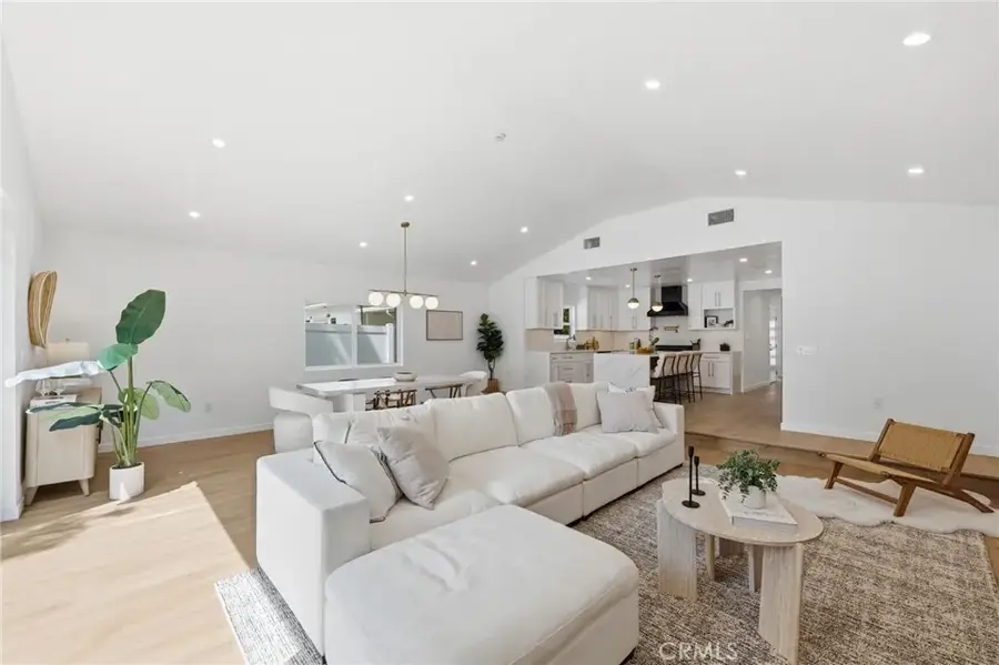 17420 Collins, Encino, CA 91316 - #2