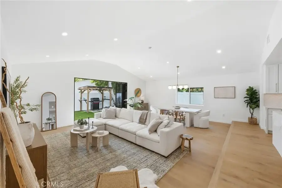 17420 Collins, Encino, CA 91316 - #3