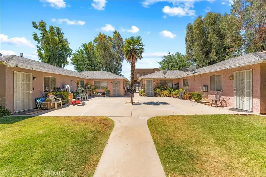 406-408 E Avenue Q7, Palmdale, CA 93550 - #2