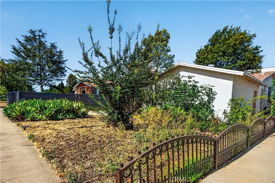 5807 Bevis Avenue, Sherman Oaks, CA 91411 - #3