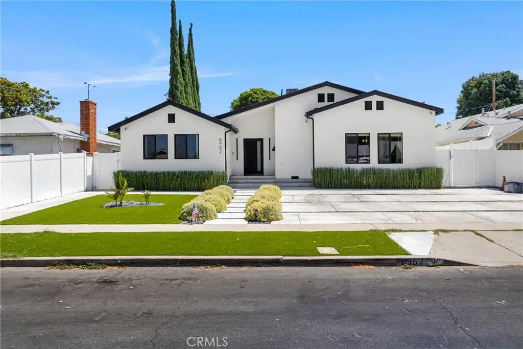 6952 Cozycroft Avenue, Winnetka, CA 91306 - #1