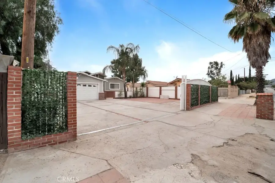 13176 Foothill, Sylmar, CA 91342 - #2