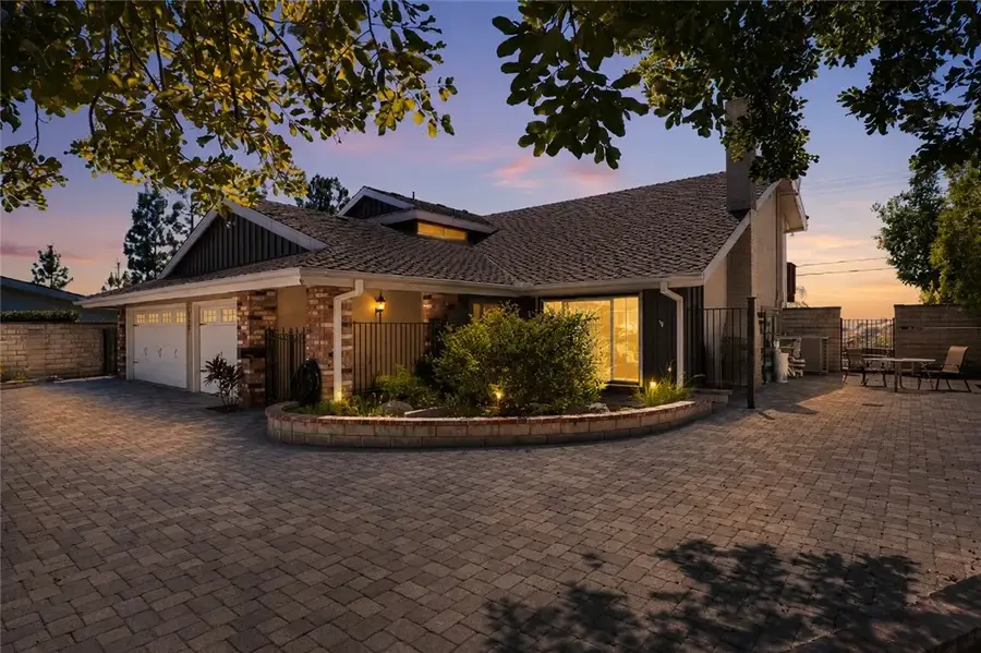 3003 Mesa Verde Drive, Burbank, CA 91504 - #3