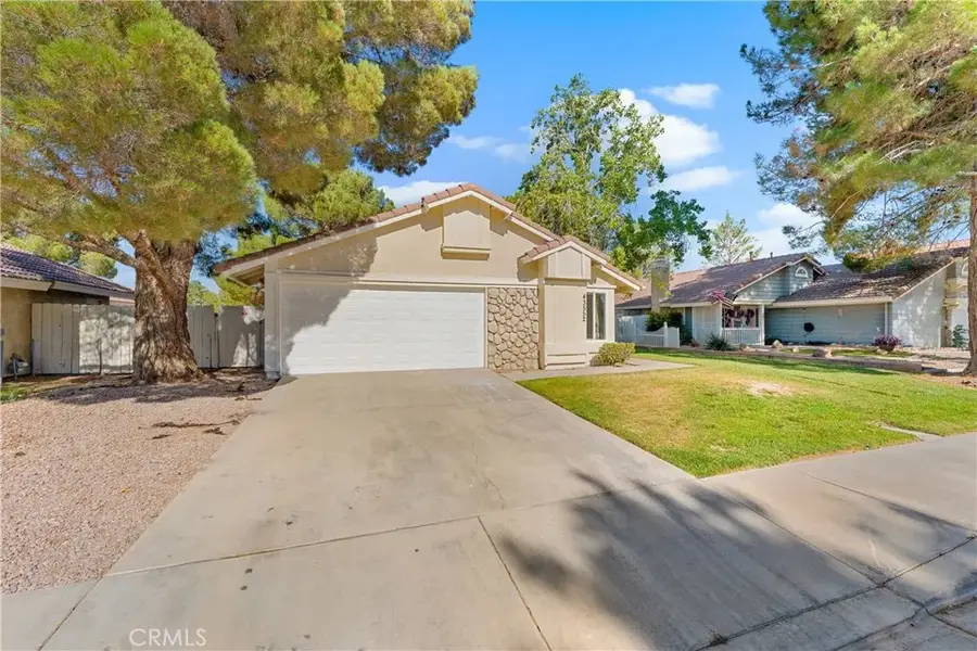 43552 Yew Street, Lancaster, CA 93536 - #2