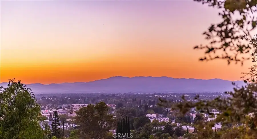14325 Millbrook Drive, Sherman Oaks, CA 91423 - #3