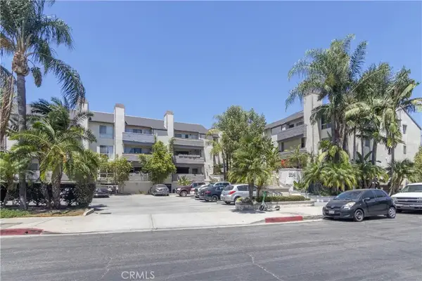 20253 Keswick Street #318, Winnetka, CA 91306
