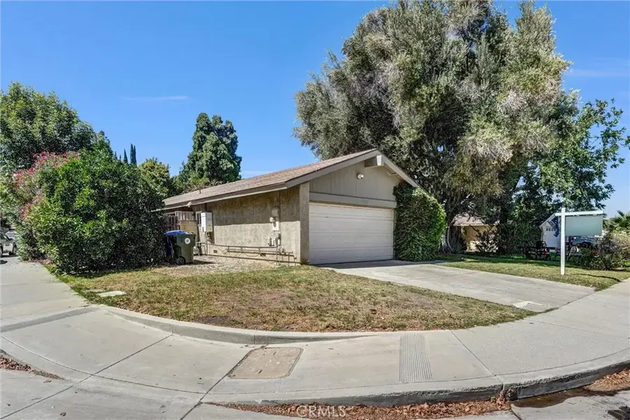 24389 La Glorita, Newhall, CA 91321 - #2