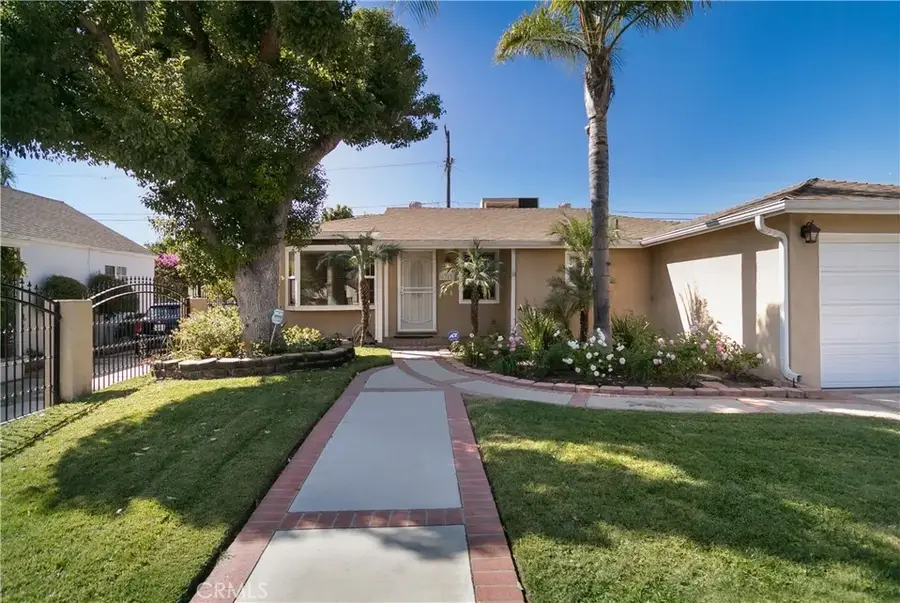 6313 Bluebell Avenue, North Hollywood, CA 91606 - #2