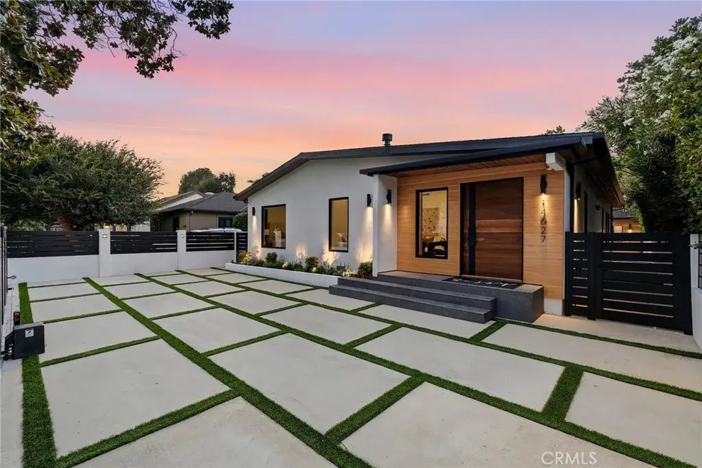 14627 Huston, Sherman Oaks, CA 91403 - #1