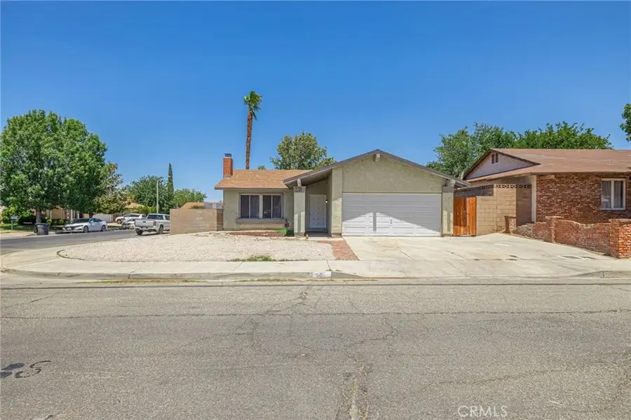 601 Curve, Lancaster, CA 93535 - #2