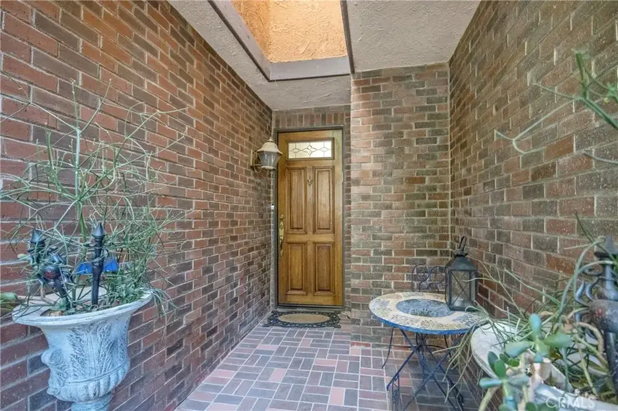 24440 Victory #15, Woodland Hills, CA 91367 - #2