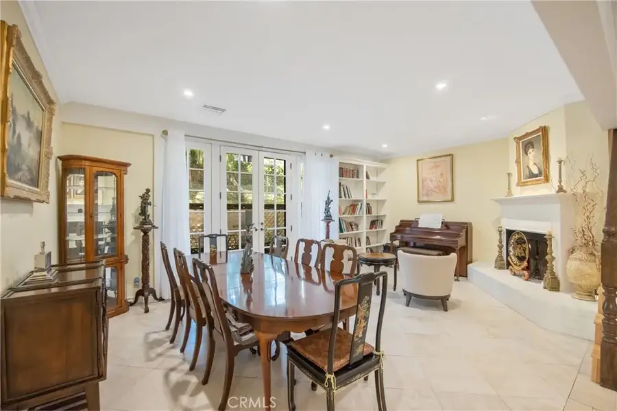 24440 Victory #15, Woodland Hills, CA 91367 - #3