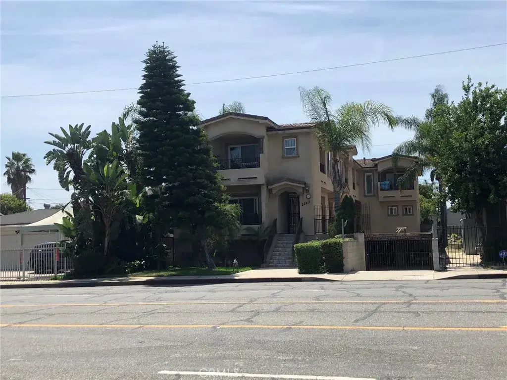 2243 N Buena Vista #102, Burbank, CA 91504 - #1