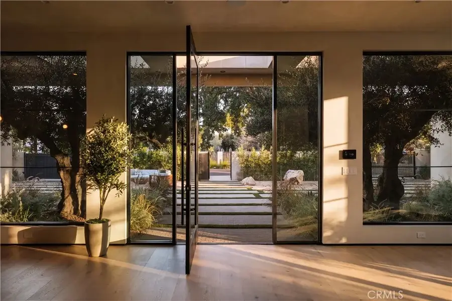 23338 Collins Street, Woodland Hills, CA 91367 - #3