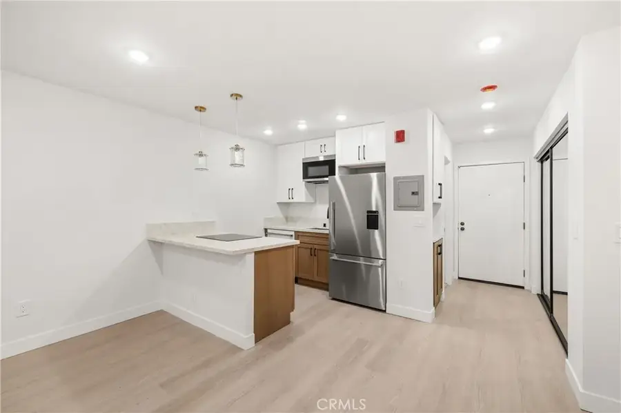 22100 Burbank #250f, Woodland Hills, CA 91367 - #2