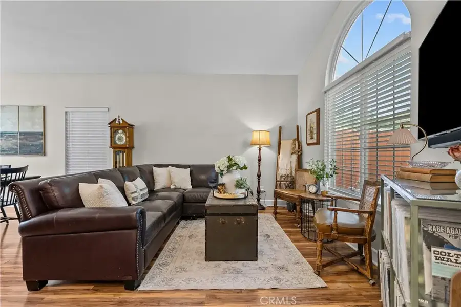 24510 Apple St., Newhall, CA 91321 - #3