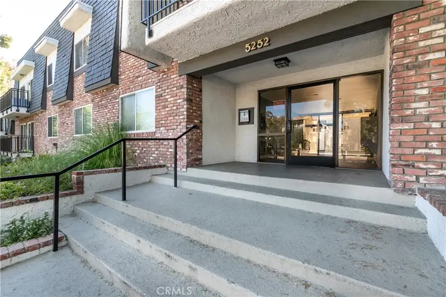 5252 Coldwater Canyon #202, Sherman Oaks, CA 91401 - #3
