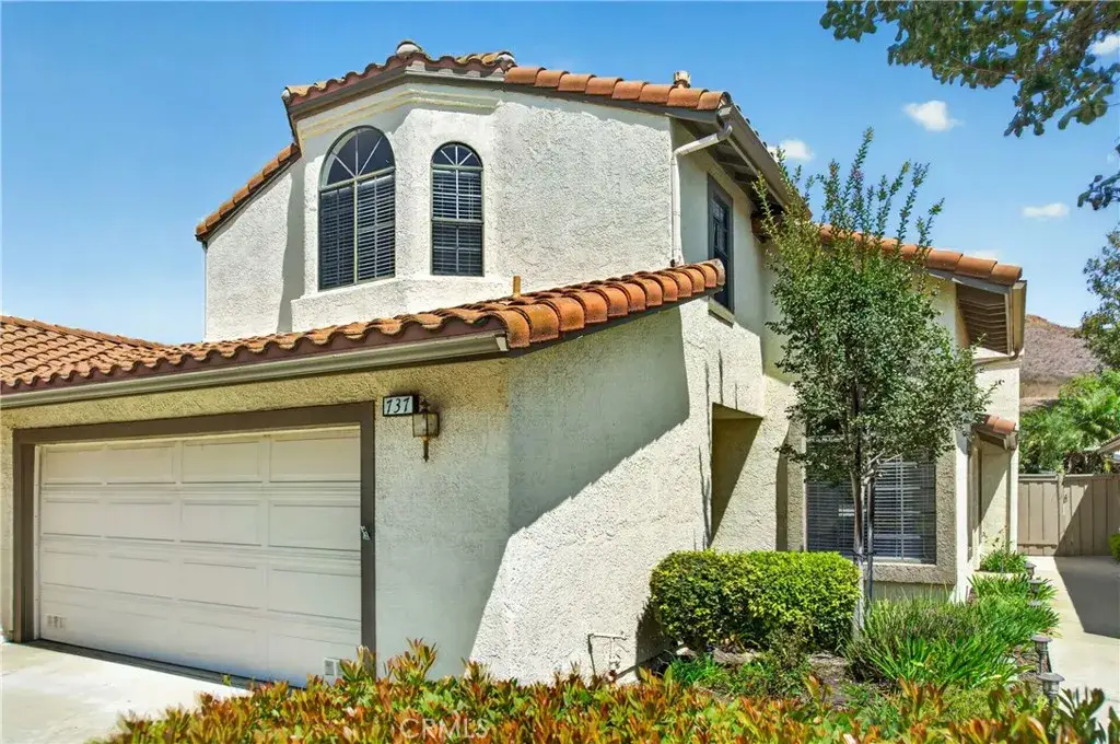 737 Congressional Road, Simi Valley, CA 93065 - #1