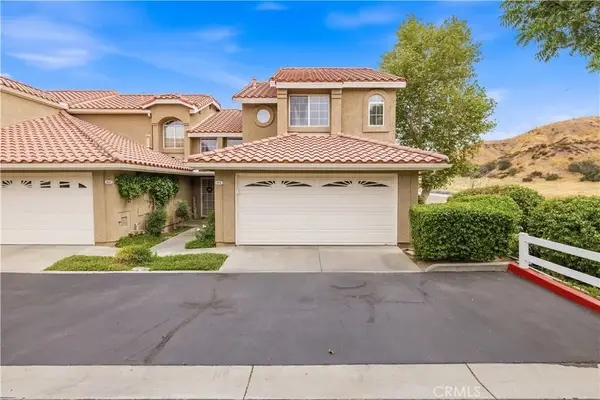 28148 Bobwhite Circle #64, Saugus, CA 91350