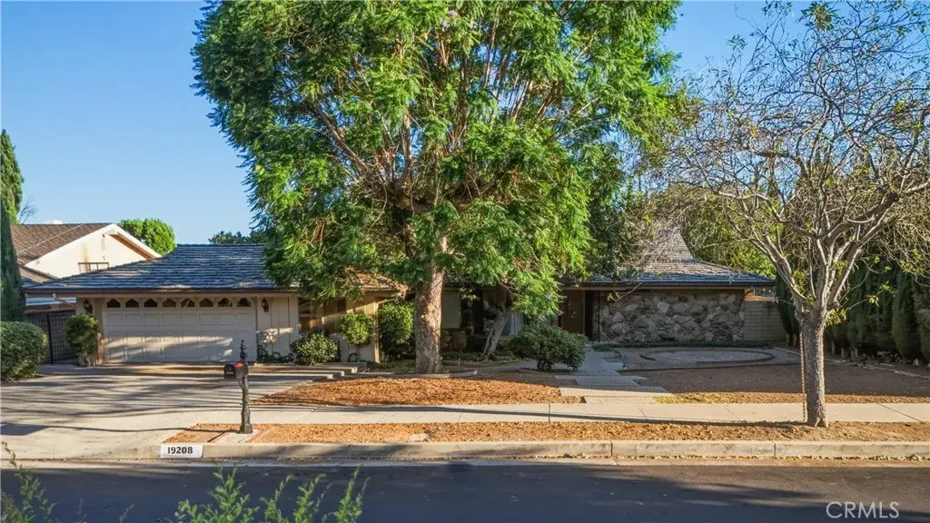 19208 Lassen, Northridge, CA 91324 - #1