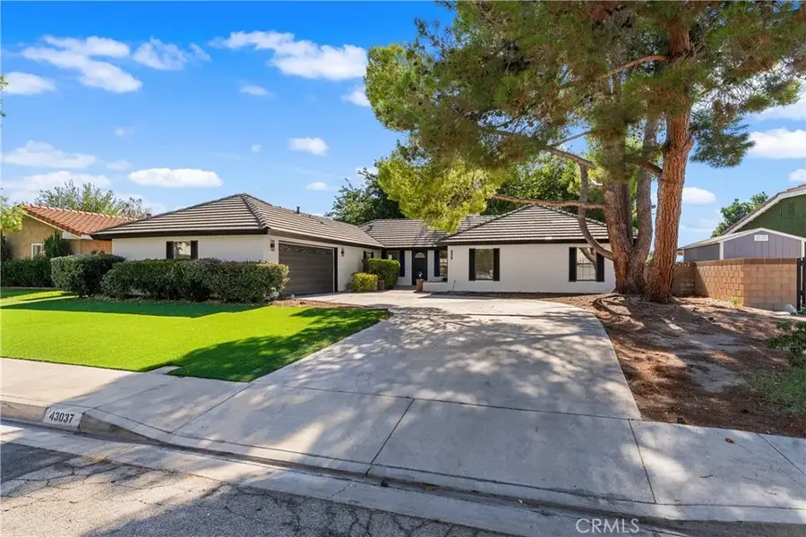 43037 Sachs Dr, Lancaster, CA 93556 - #2