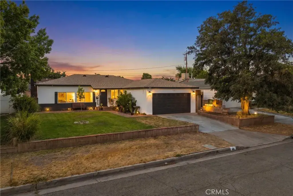 1050 W Avenue J6, Lancaster, CA 93534 - #1