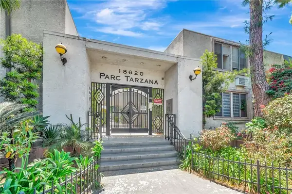 18620 Hatteras Street #247, Tarzana, CA 91356