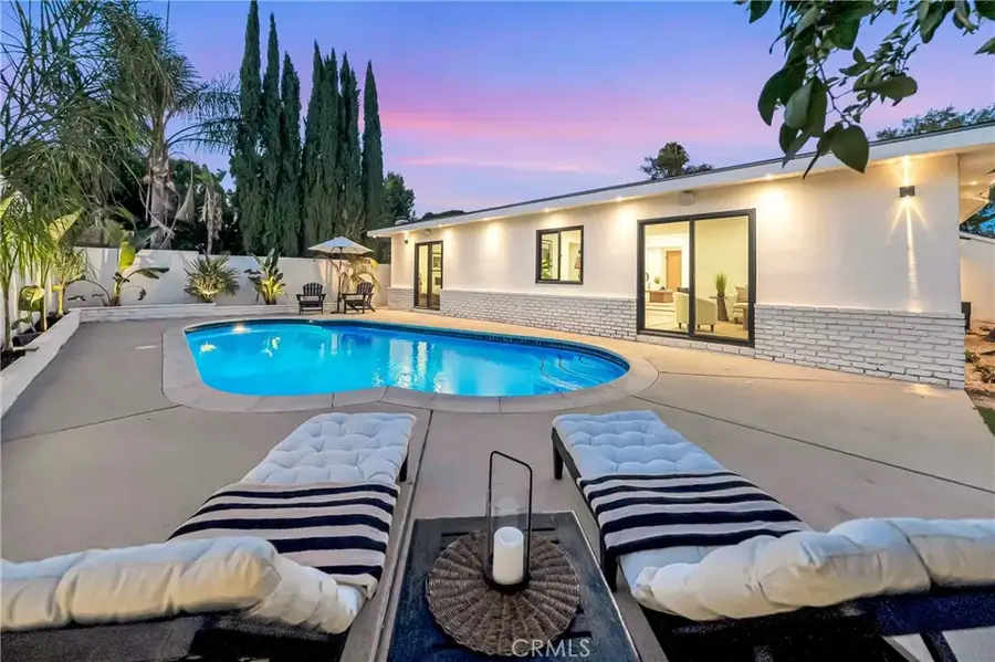 7915 Owensmouth, Canoga Park, CA 91304 - #2