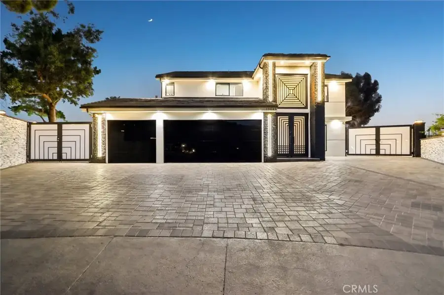 13042 Jolette Avenue, Granada Hills, CA 91344 - #2
