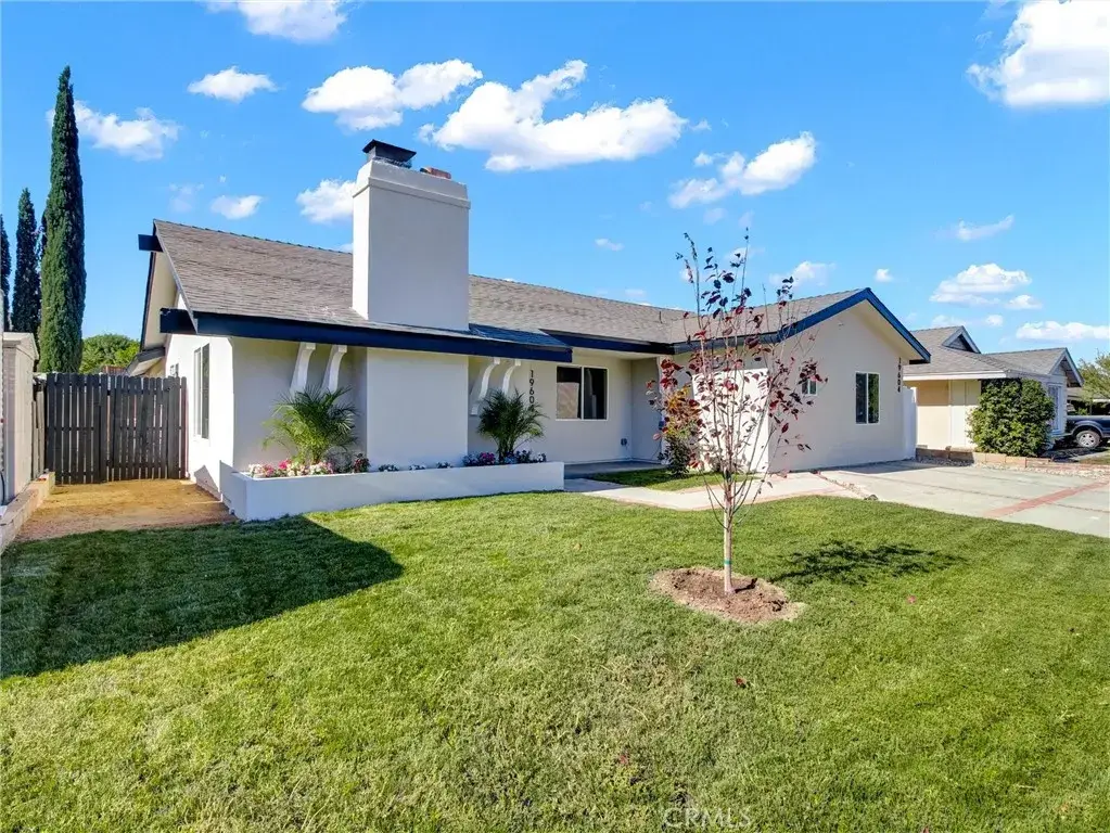 19604 Delight Street, Canyon Country, CA 91351 - #1