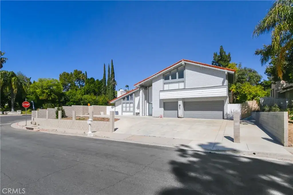 19865 Hiawatha Street, Chatsworth, CA 91311 - #1