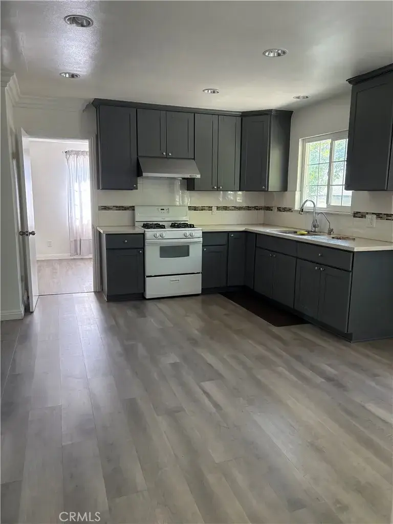 904 S Hollenbeck Street, West Covina, CA 91791 - #3