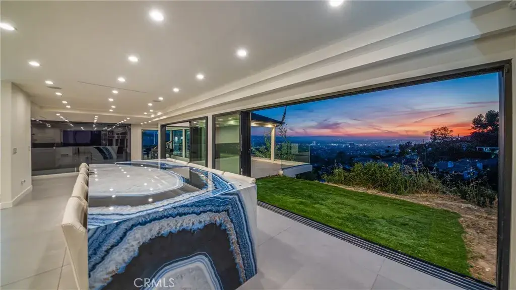 1001 Via Alta, Burbank, CA 91501 - #1