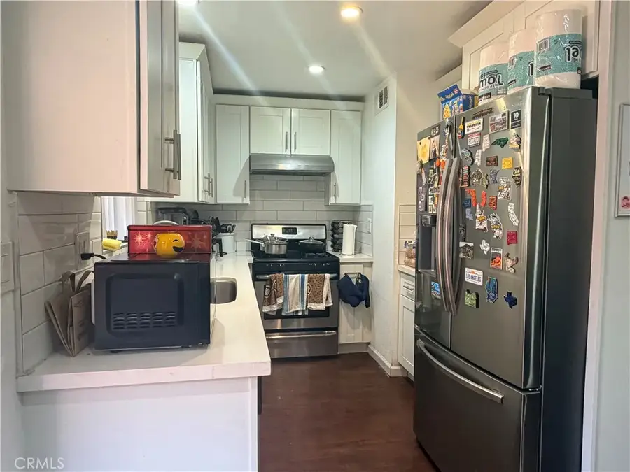 9831 Sepulveda #26, San Fernando Valley, CA 91343 - #2