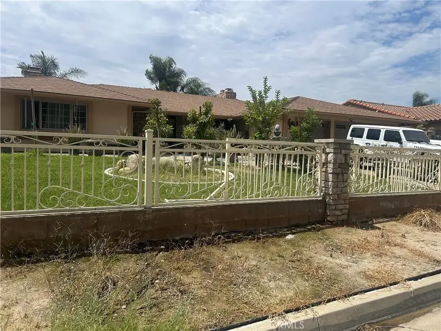 2421 Willow, San Bernardino, CA 92404 - #2