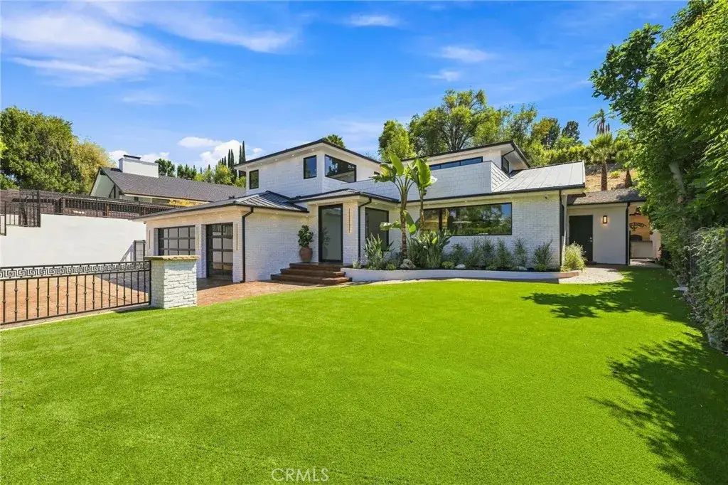 4949 Bilmoor Avenue, Tarzana, CA 91356 - #1