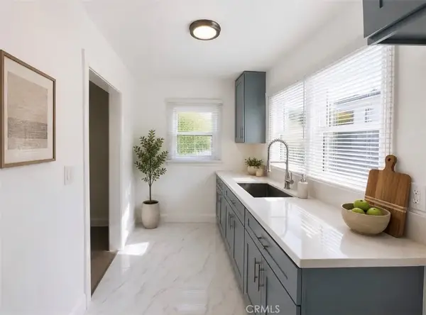 4215 S Budlong, Los Angeles, CA 90037