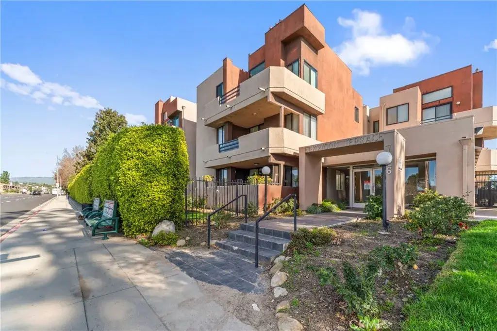 7826 Topanga Canyon Blvd #308, Canoga Park, CA 91304 - #1